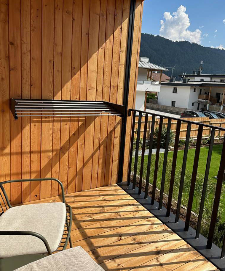 3 2532861c 572e 4ff2 a1d7 3d9c03580fa4